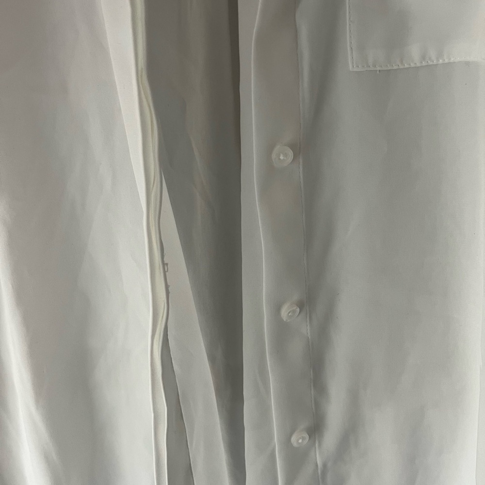 Super Soft Women’s White Button Up - Picture 3 of 8